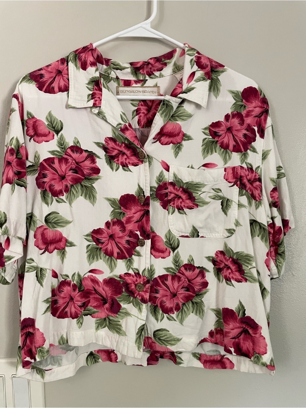 Vtg Hibiscus Floral Hawaiian Cropped 100% Rayon Button up Shirt Top Sz M